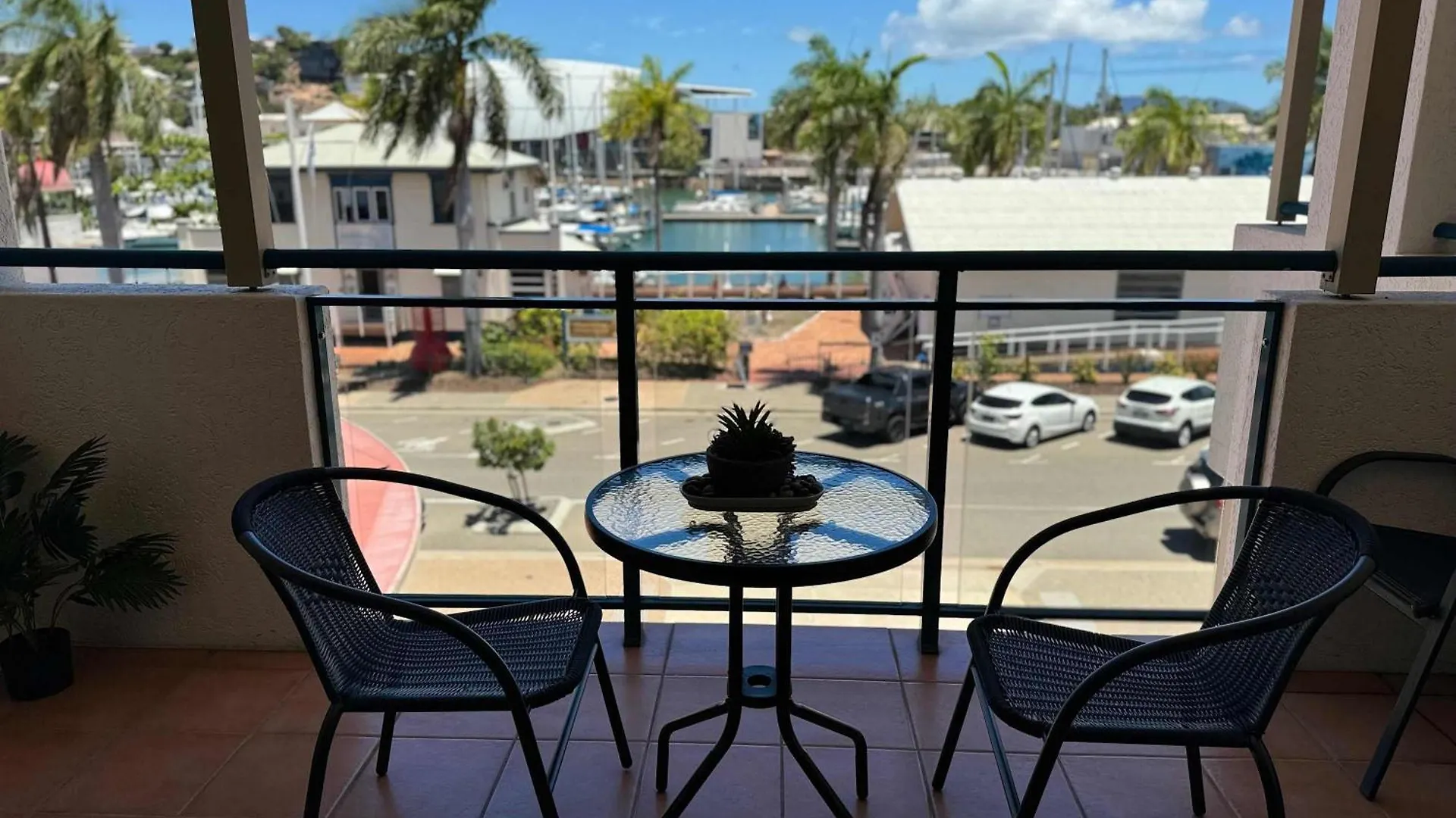 Apartment Marina View Studio - Steps Away From Cbd, Ferry & Stadium Townsville