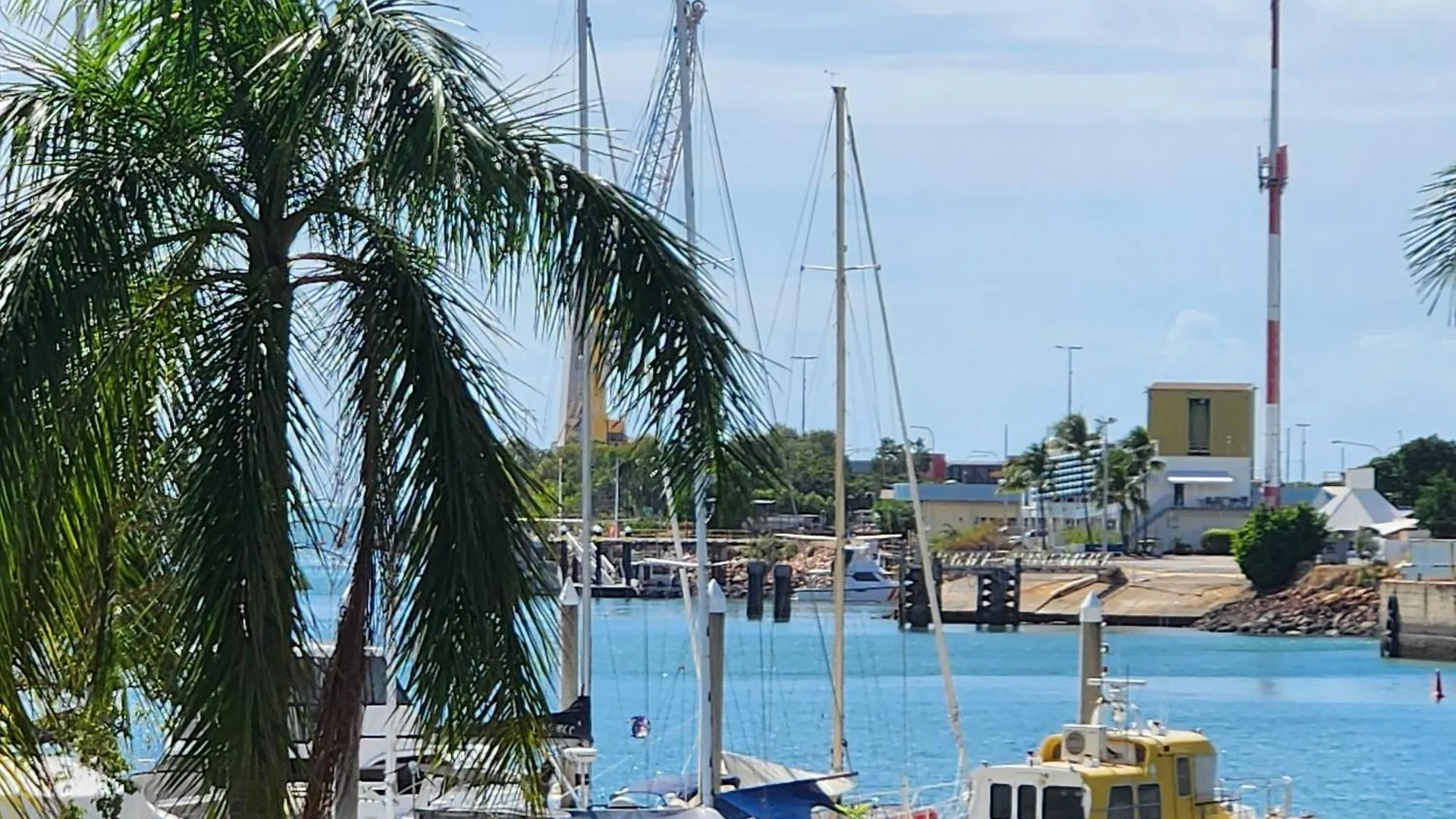 Apartment Marina View Studio - Steps Away From Cbd, Ferry & Stadium Townsville