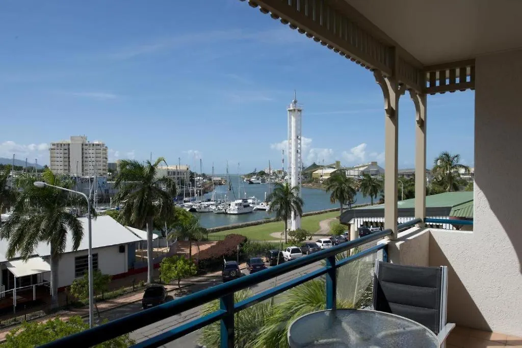 Marina View Studio - Steps Away From Cbd, Ferry & Stadium Townsville